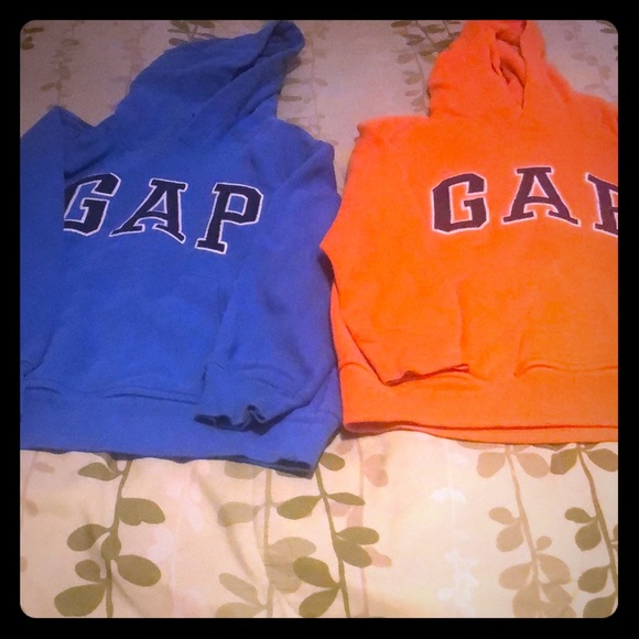 sweater - Picture 1 of 1